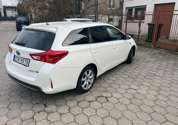 Toyota Auris cena 34900 przebieg: 380000, rok produkcji 2013 z Margonin małe 11